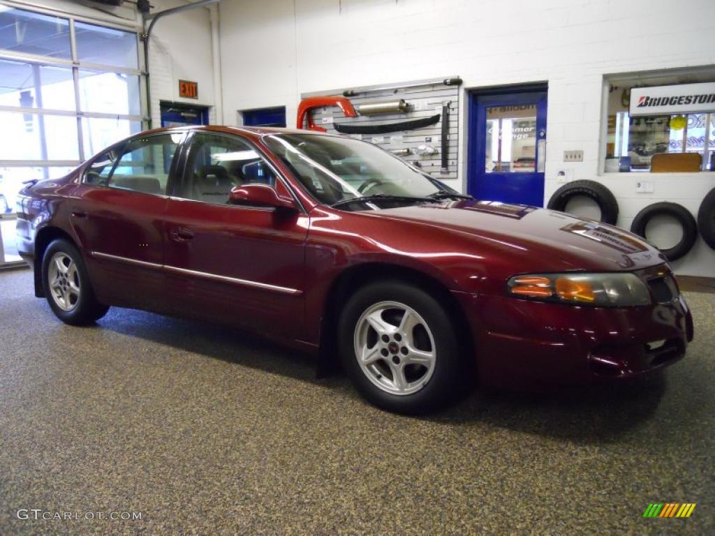 2002 Bonneville SE - Maple Red Metallic / Taupe photo #1
