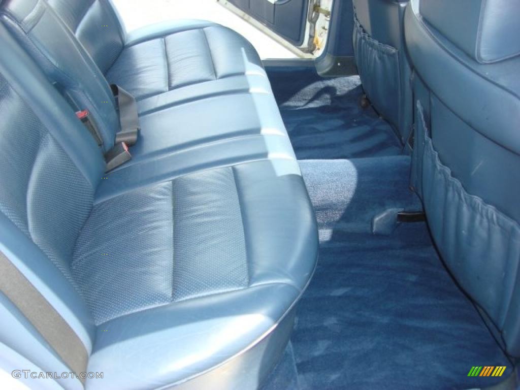 Blue Interior 1991 Mercedes-Benz S Class 420 SEL Photo #48275386