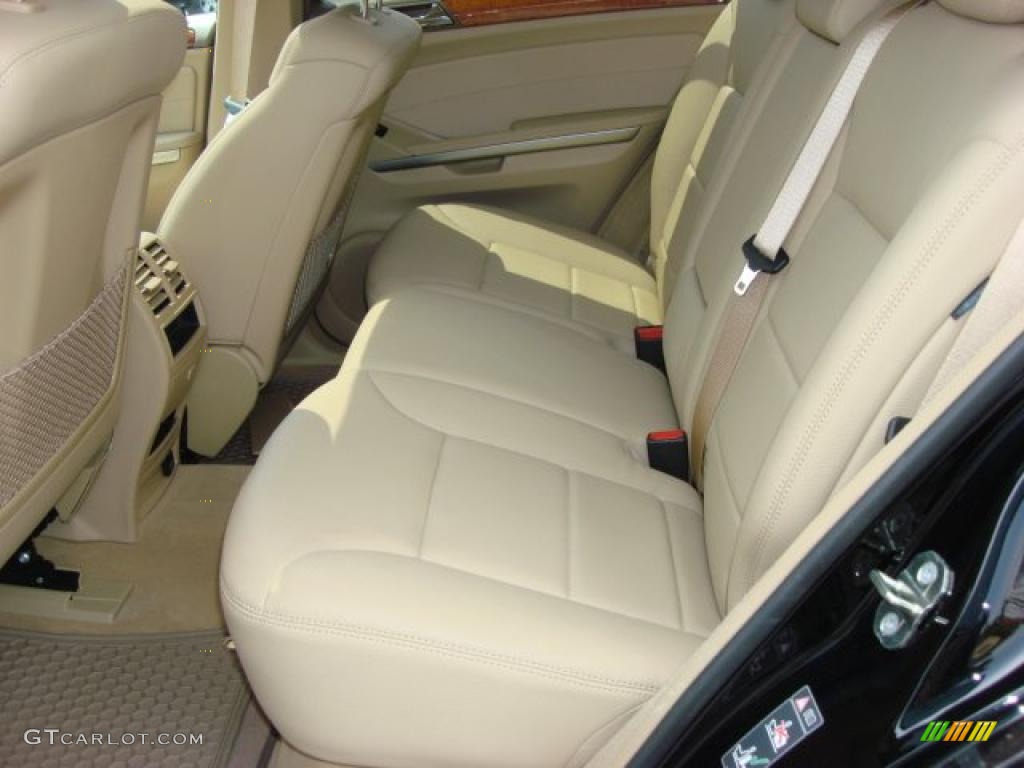 Cashmere Interior 2009 Mercedes-Benz ML 350 4Matic Photo #48275821