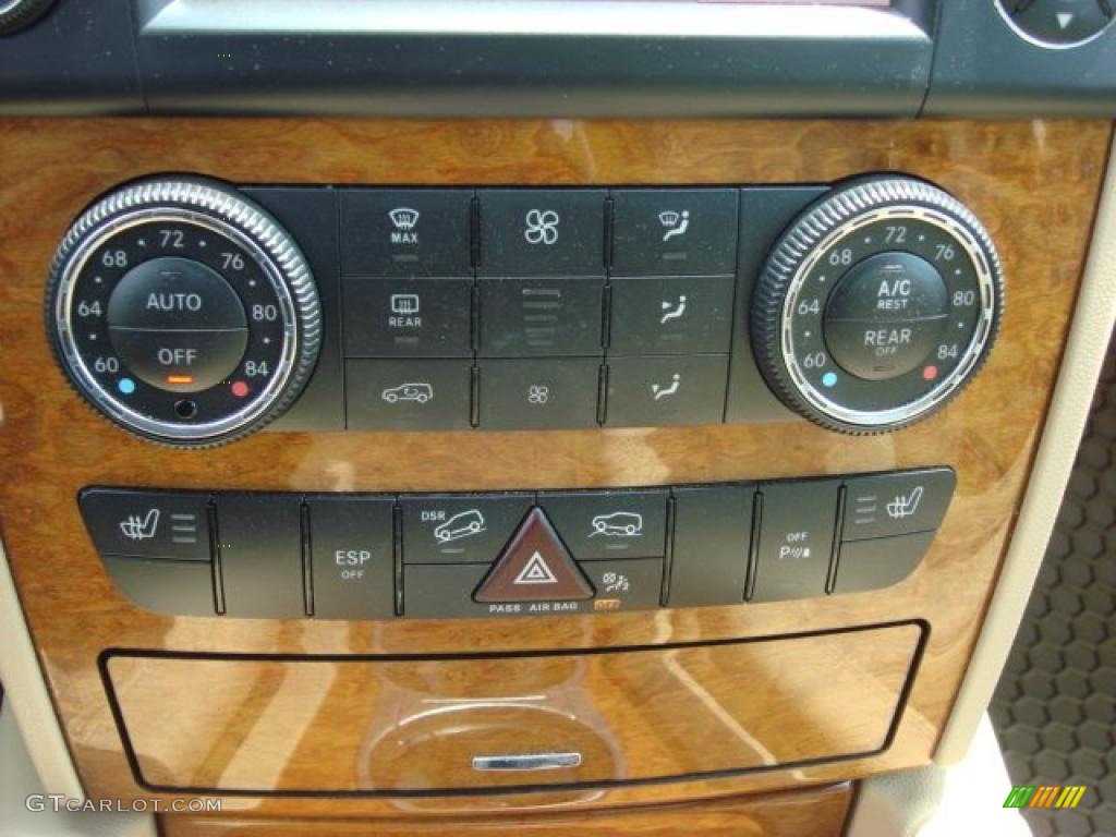 2009 Mercedes-Benz ML 350 4Matic Controls Photo #48275965