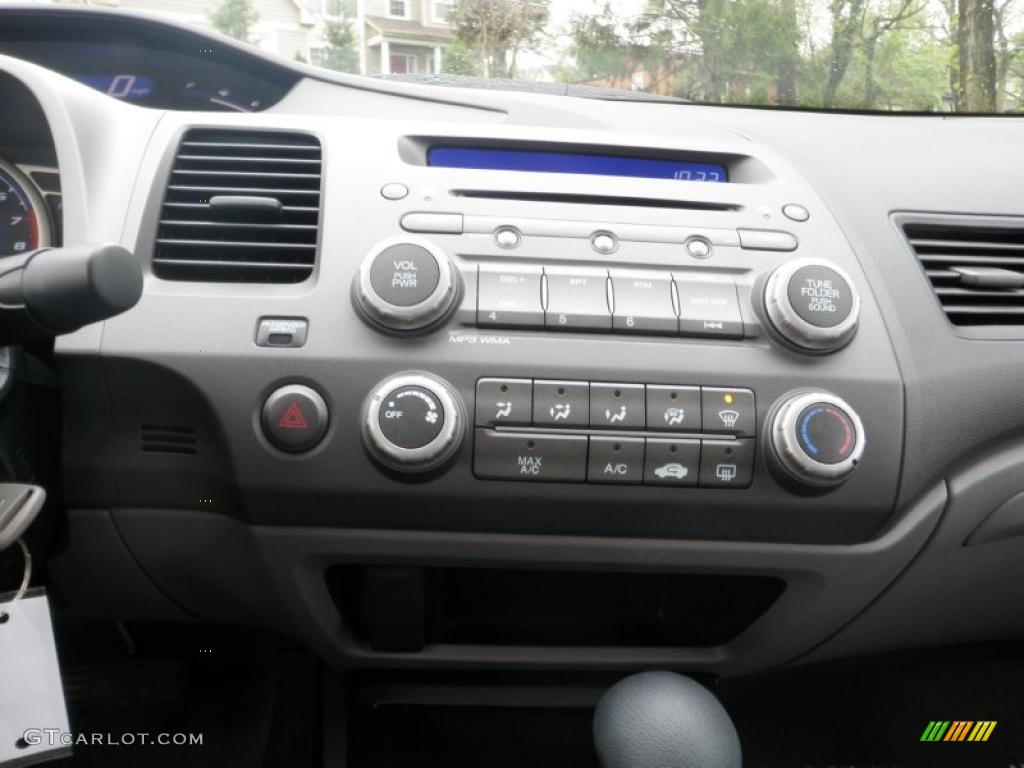 2010 Honda Civic LX Sedan Controls Photo #48276181