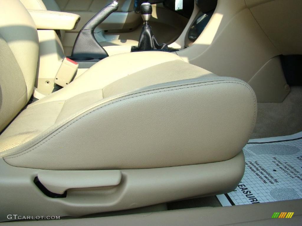 Ivory Interior 2005 Honda Accord EX V6 Coupe Photo #48276598