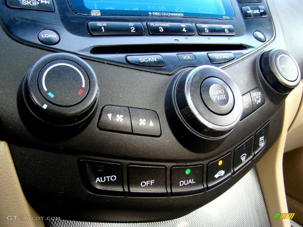 2005 Honda Accord EX V6 Coupe Controls Photo #48276796