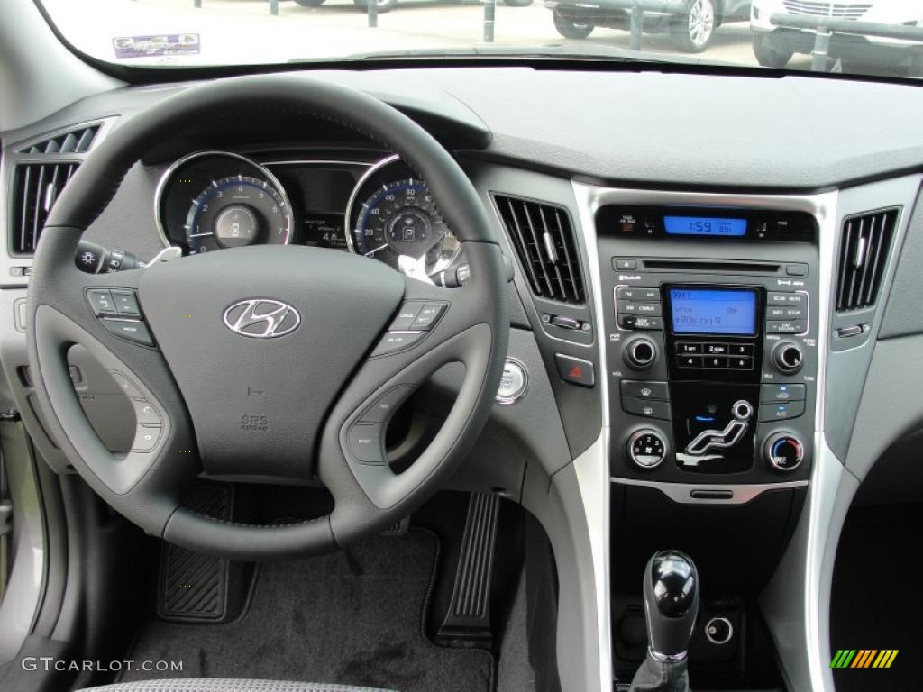 2011 Hyundai Sonata SE Gray Steering Wheel Photo #48277585