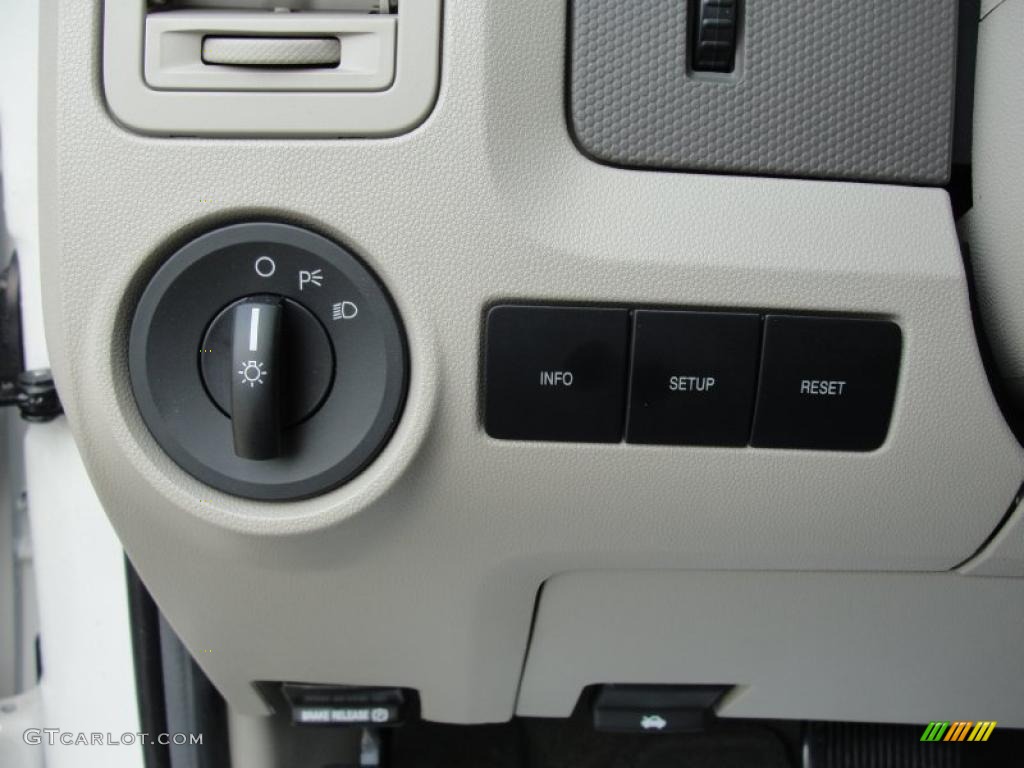 2011 Ford Escape XLS Controls Photo #48278305