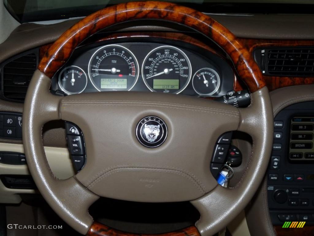 2007 Jaguar S-Type 4.2 Steering Wheel Photos