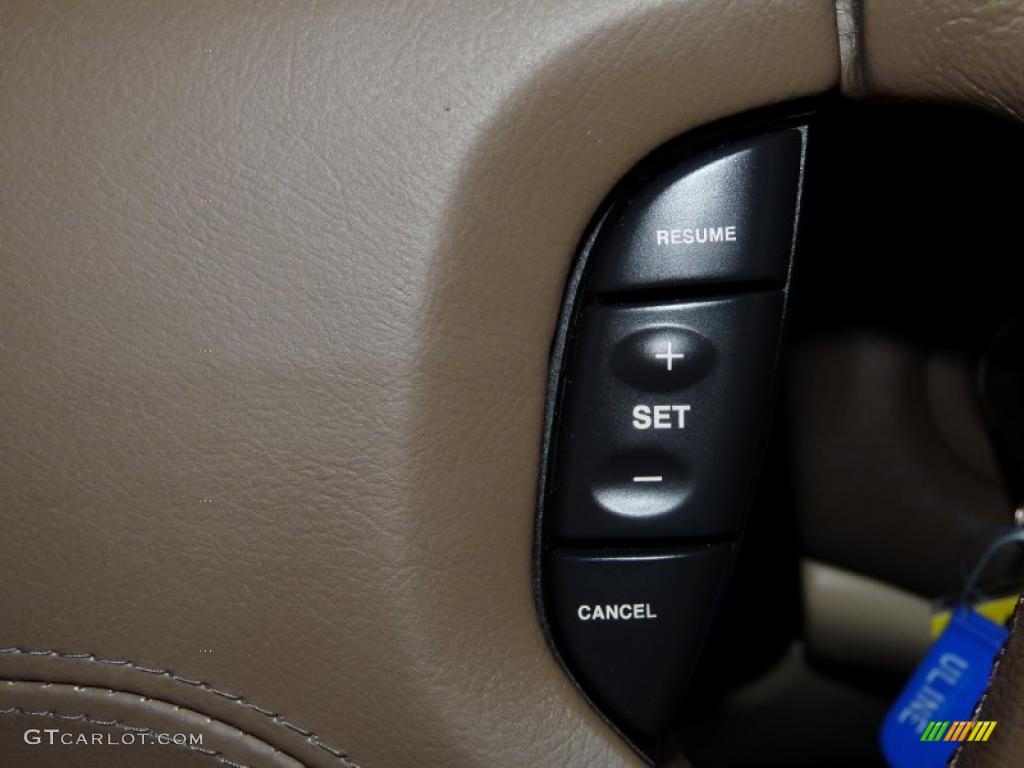 2007 Jaguar S-Type 4.2 Controls Photos