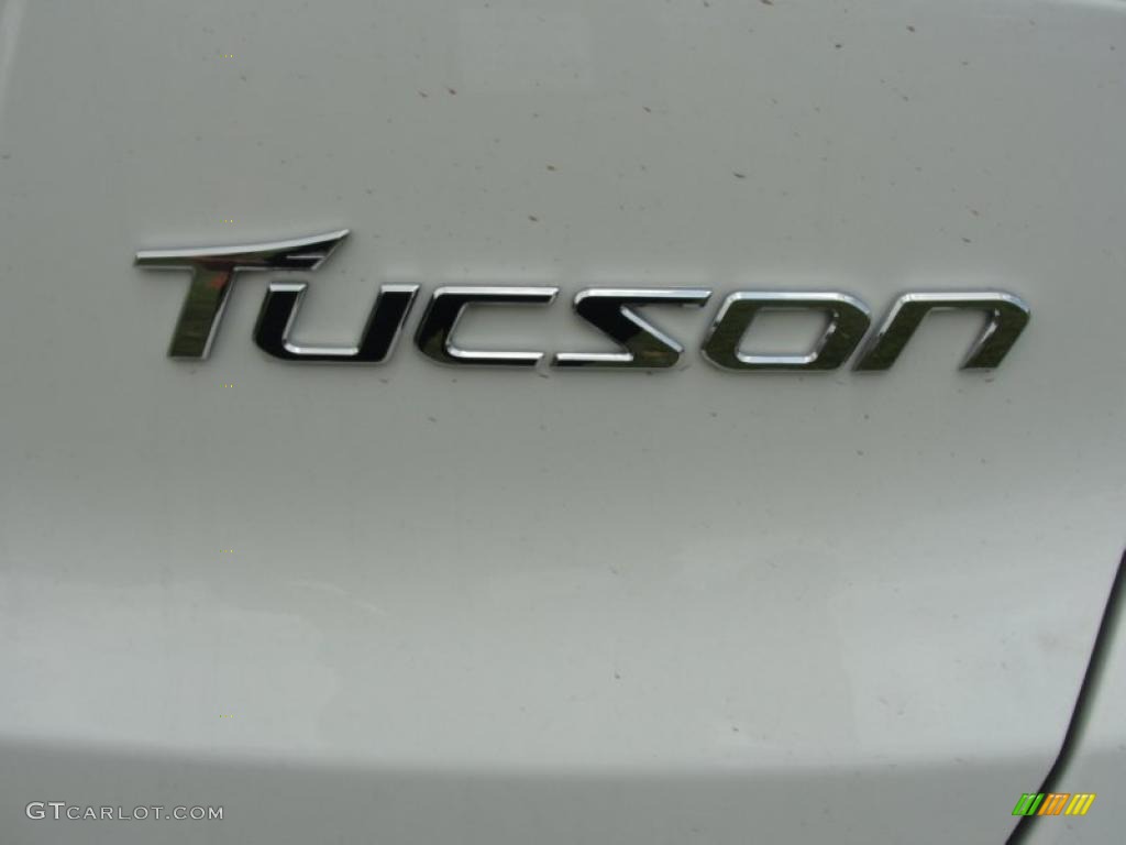 2011 Tucson GLS - Cotton White / Black photo #16