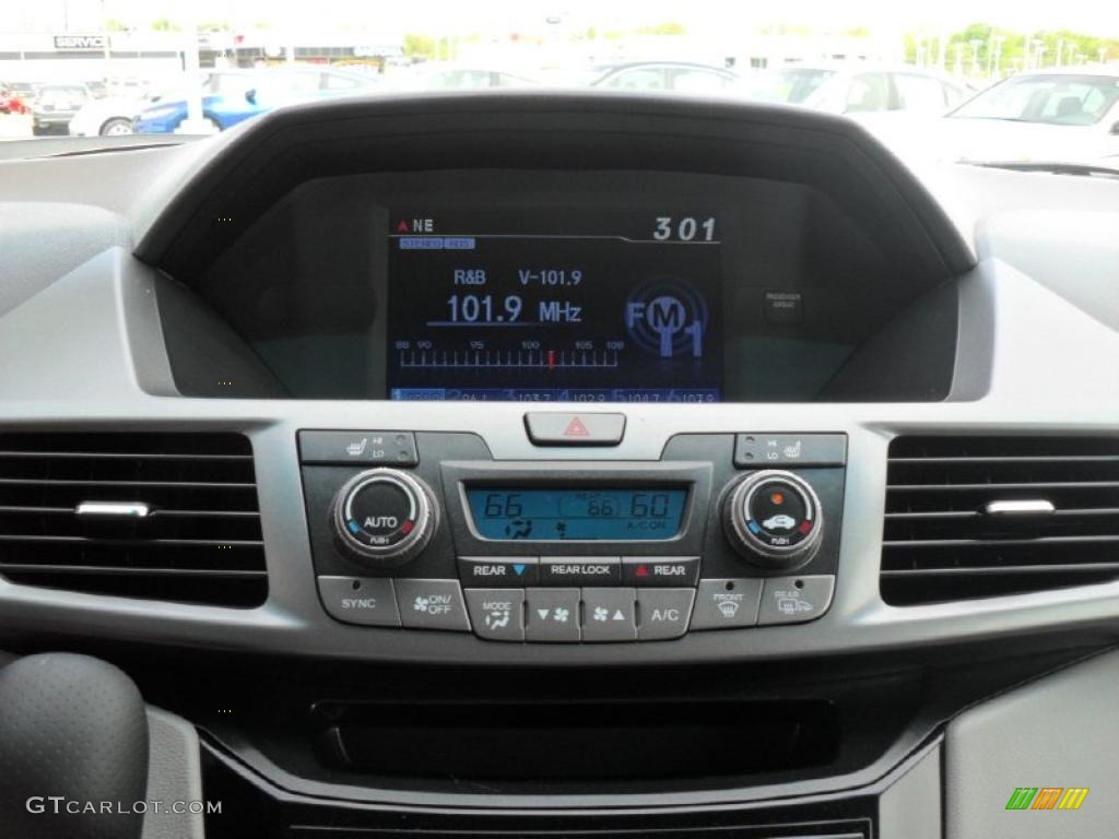 2011 Honda Odyssey EX-L Controls Photo #48281761