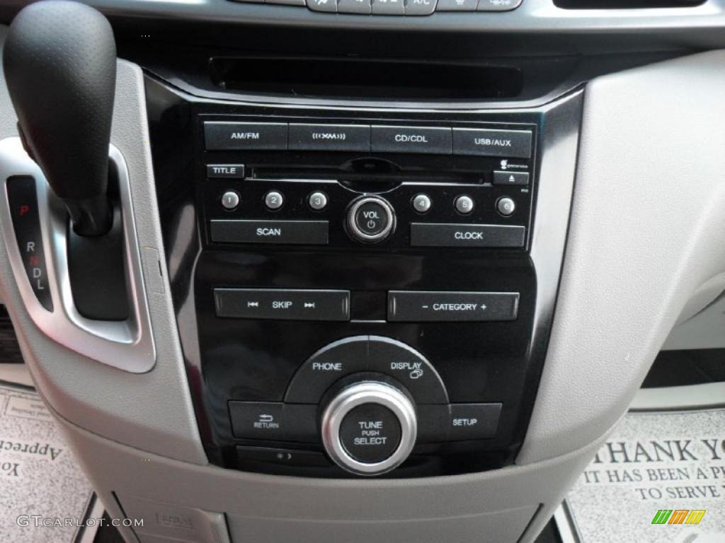 2011 Honda Odyssey EX-L Controls Photo #48281776
