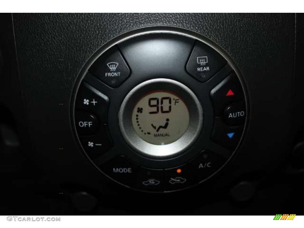 2009 Nissan Cube 1.8 SL Controls Photo #48282340