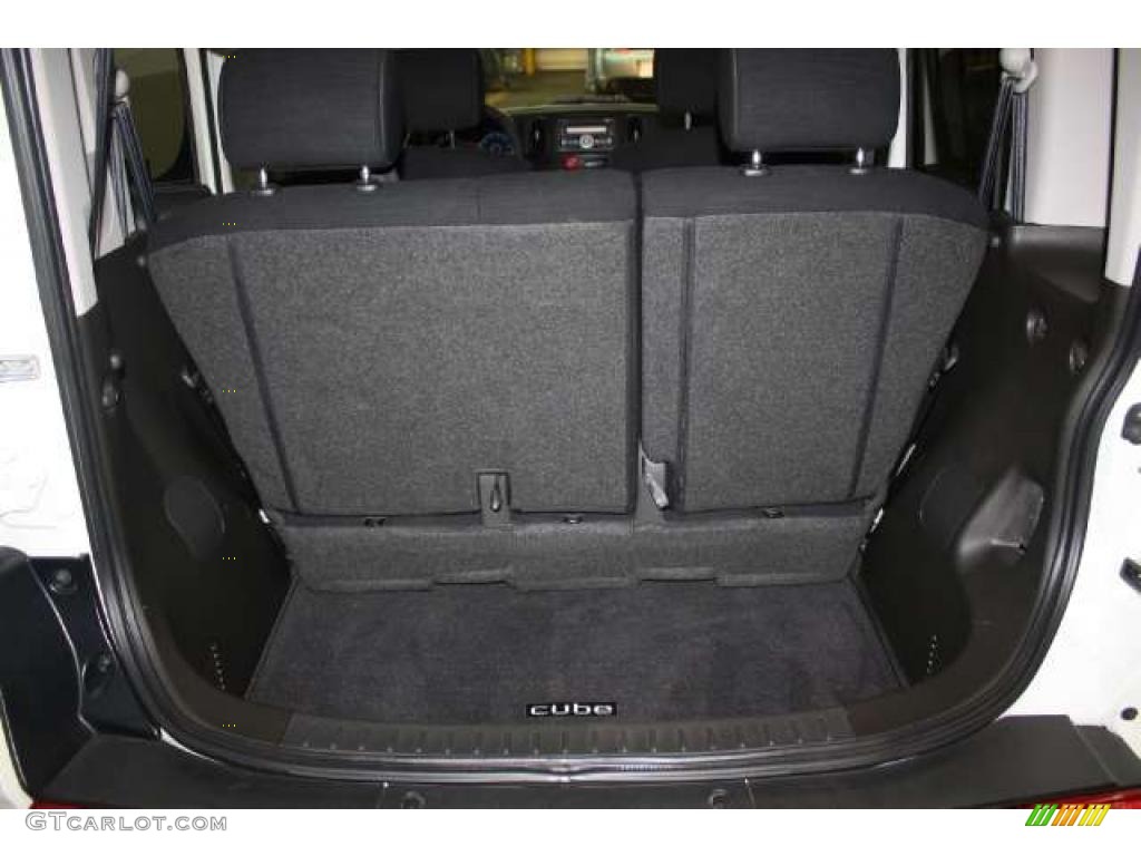 2009 Nissan Cube 1.8 SL Trunk Photos