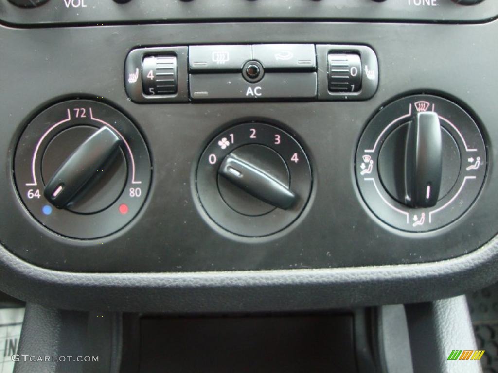 2008 Volkswagen GTI 4 Door Controls Photo #48284854