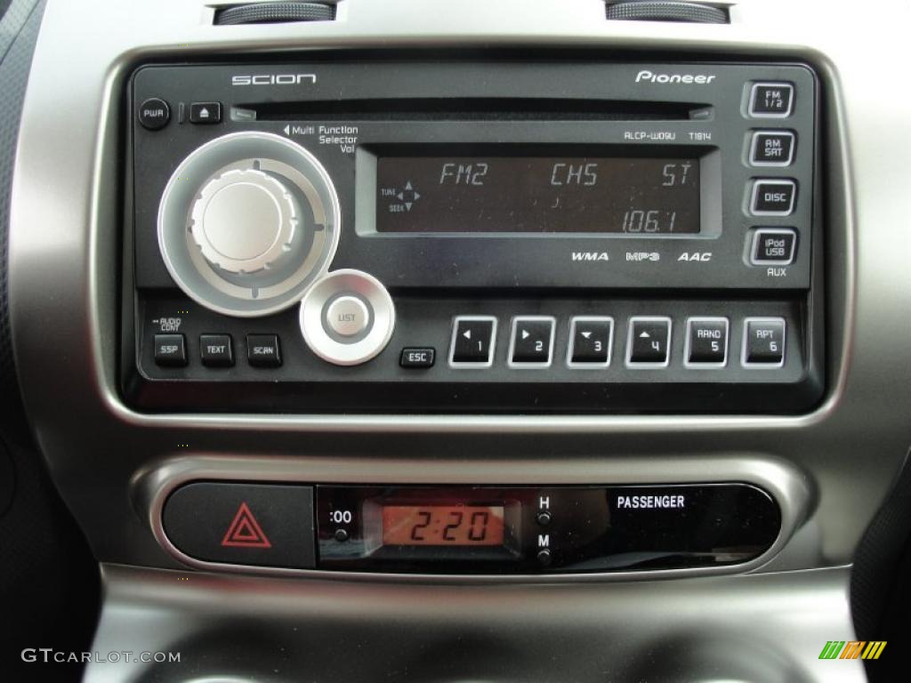 2011 Scion xD Standard xD Model Controls Photo #48286066