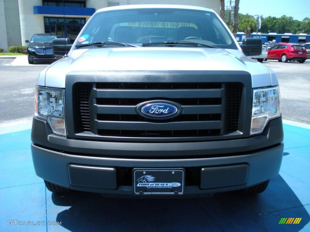 2010 F150 XL Regular Cab - Ingot Silver Metallic / Medium Stone photo #8