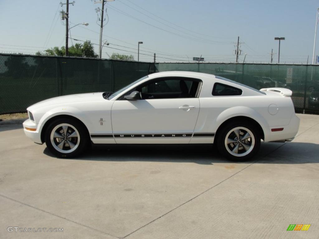 2006 Mustang V6 Premium Coupe - Performance White / Light Graphite photo #6