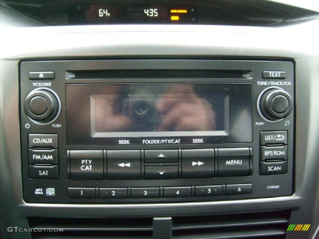2011 Subaru Impreza 2.5i Premium Wagon Controls Photo #48290692