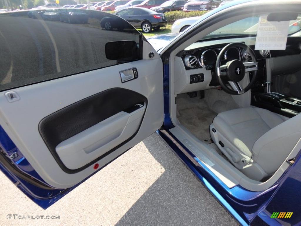 2007 Mustang GT Deluxe Coupe - Vista Blue Metallic / Light Graphite photo #4