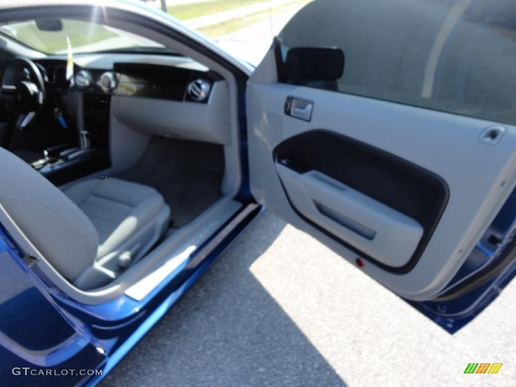 2007 Mustang GT Deluxe Coupe - Vista Blue Metallic / Light Graphite photo #12