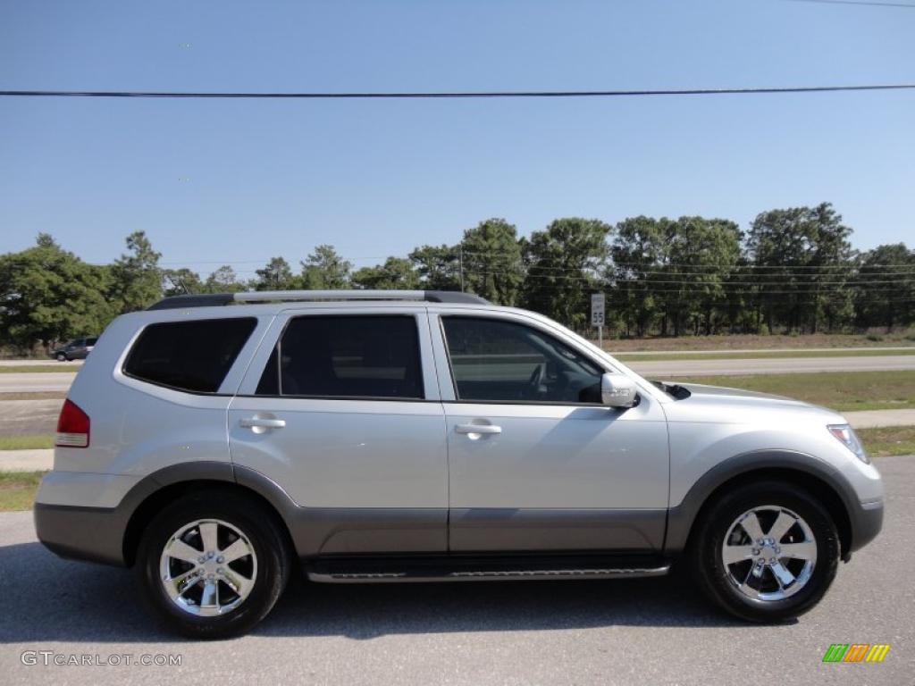 Bright Silver 2009 Kia Borrego EX V6 Exterior Photo #48293524