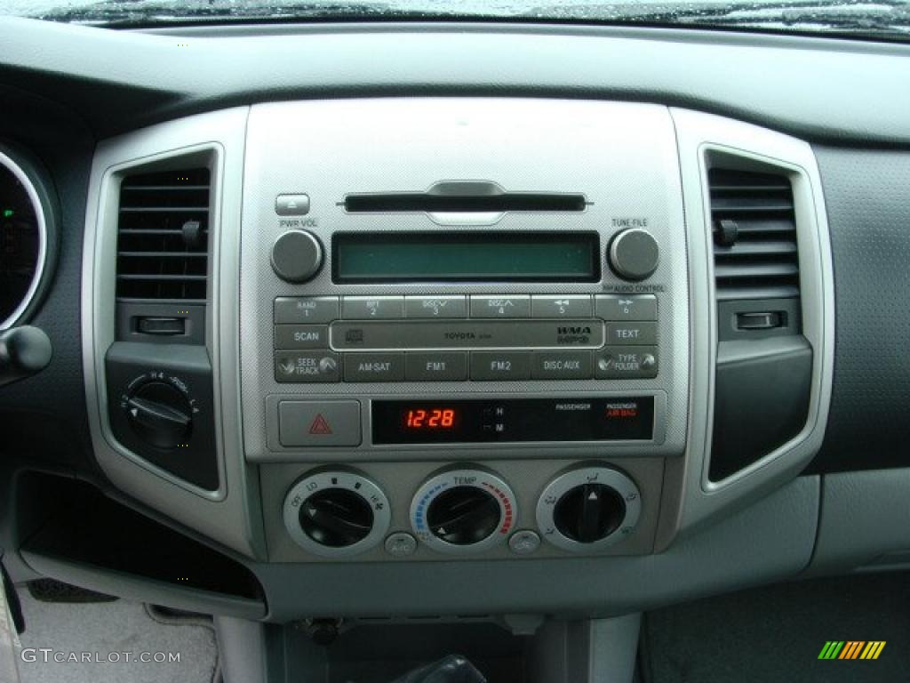 2009 Toyota Tacoma V6 SR5 Double Cab 4x4 Controls Photo #48293821