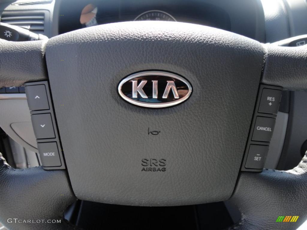 2009 Kia Borrego EX V6 Controls Photo #48293827