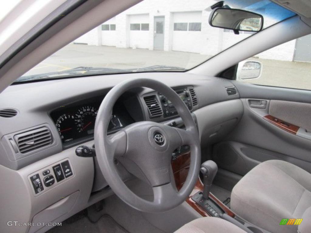 2005 Toyota Corolla LE Light Gray Dashboard Photo #48294322