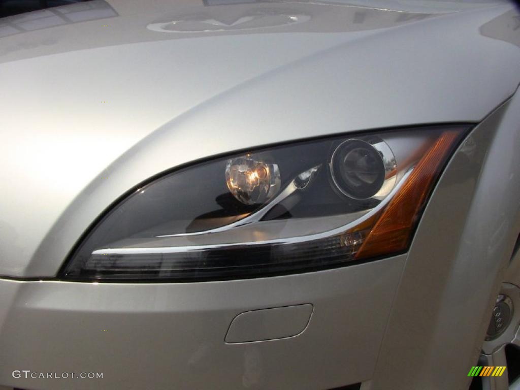 2008 TT 2.0T Roadster - Ice Silver Metallic / Black photo #2