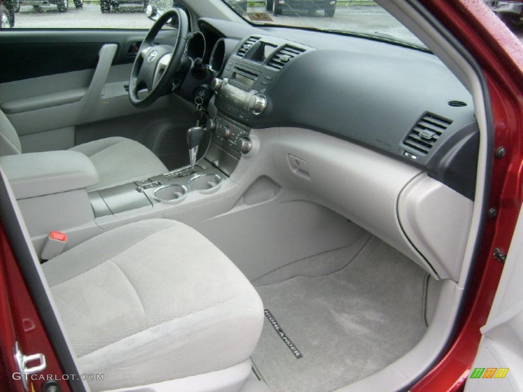 Ash Interior 2010 Toyota Highlander V6 4WD Photo #48296110