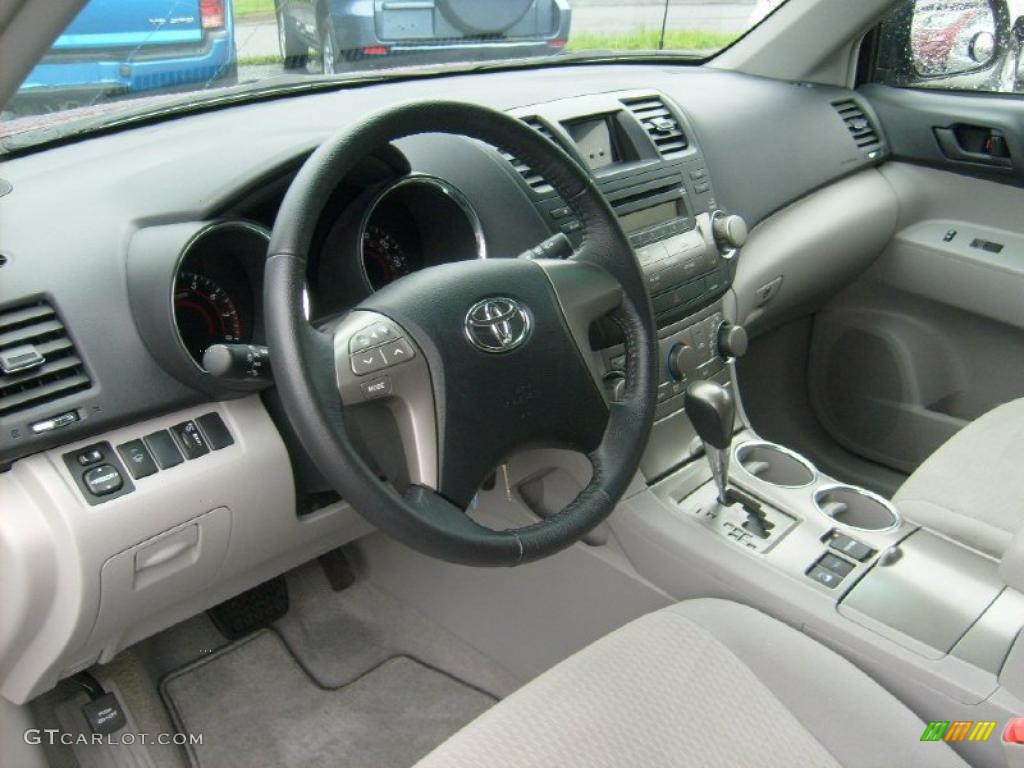 Ash Interior 2010 Toyota Highlander V6 4WD Photo #48296143