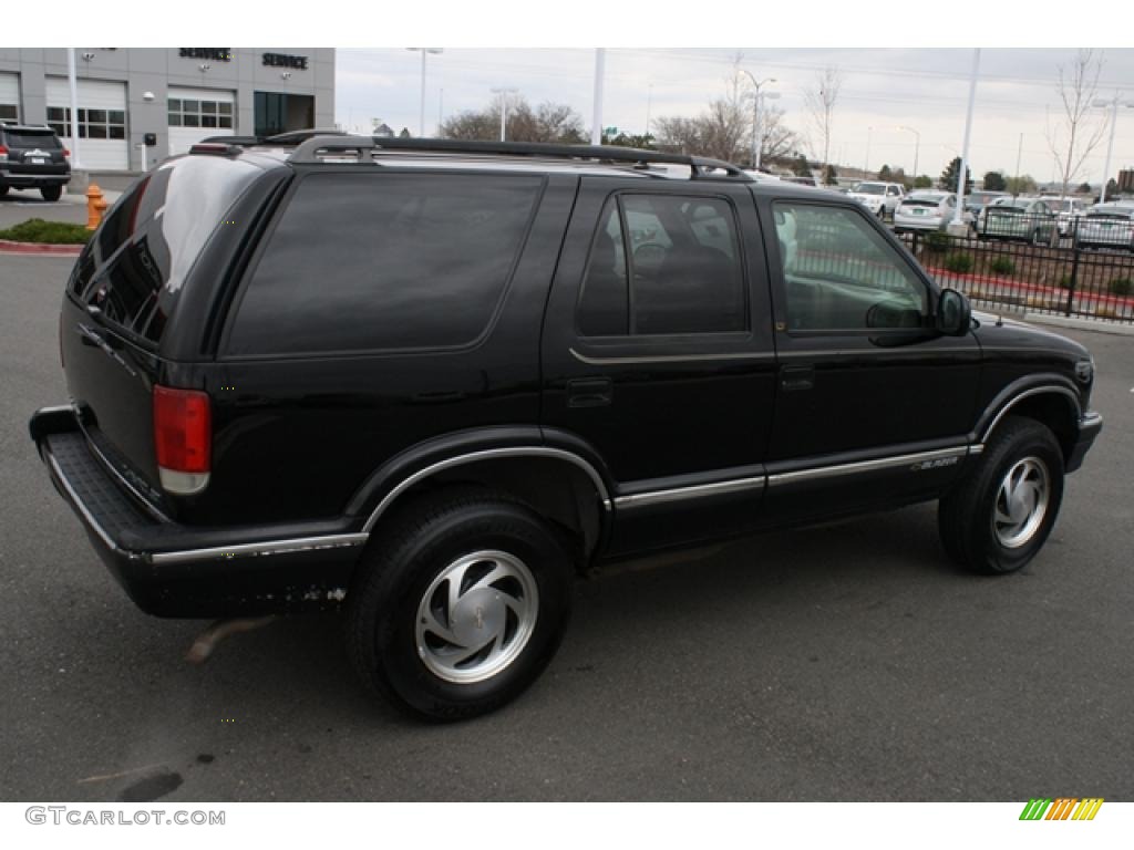 Onyx Black 1996 Chevrolet Blazer LT 4x4 Exterior Photo #48296422