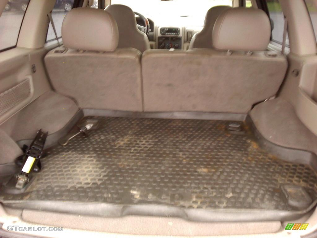 2004 Grand Cherokee Laredo 4x4 - Deep Beryl Green Pearl / Taupe photo #4