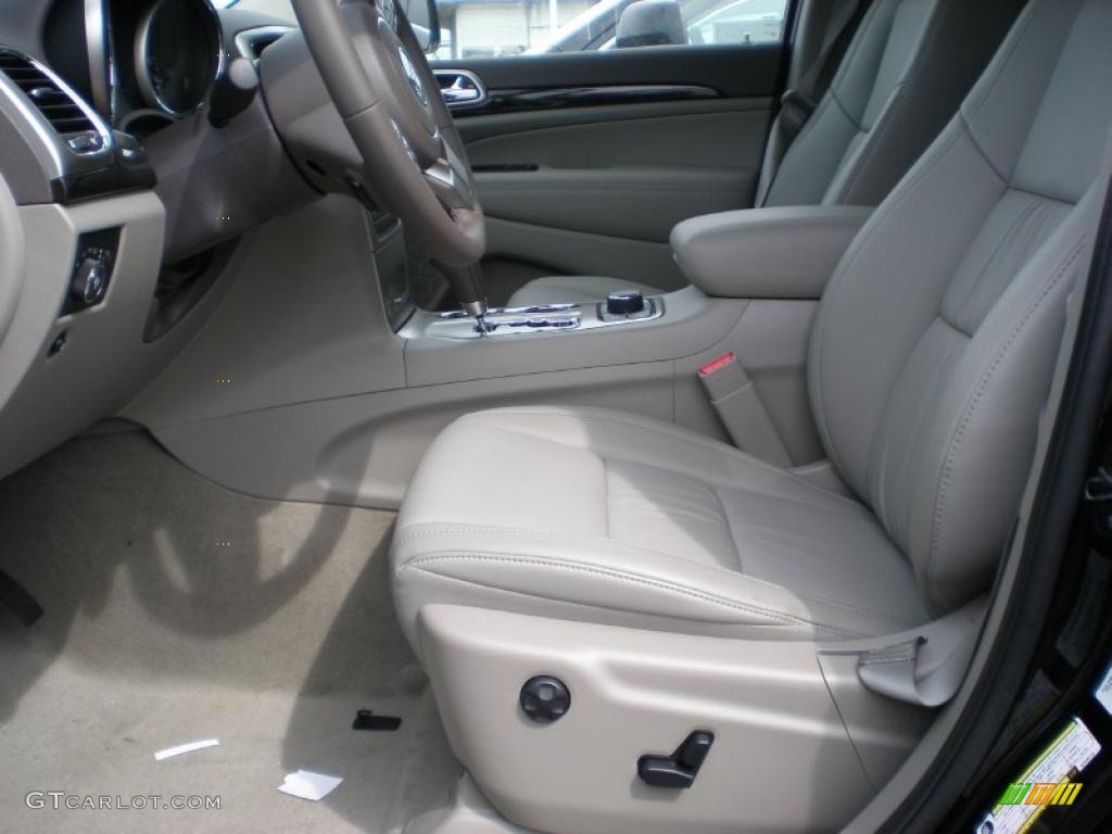 Dark Graystone/Medium Graystone Interior 2011 Jeep Grand Cherokee Laredo X Package 4x4 Photo #48297748