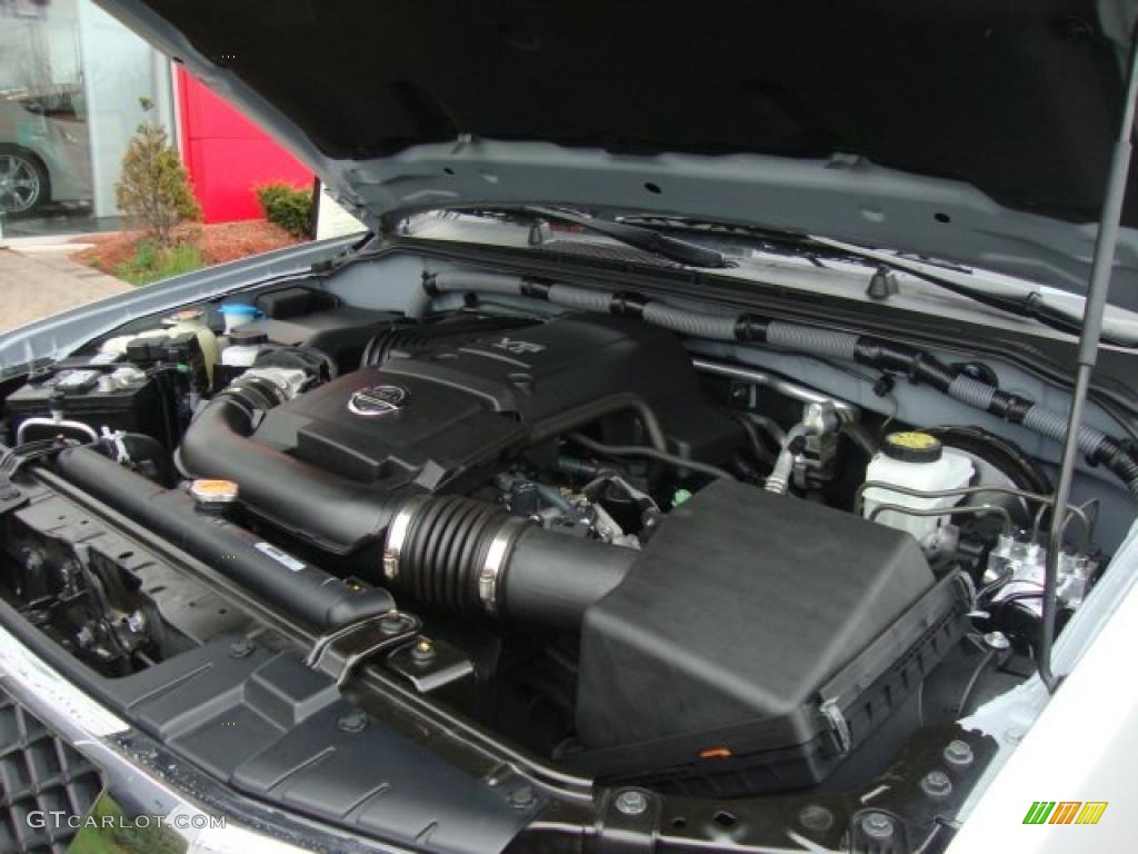 2010 Nissan Frontier SE V6 King Cab 4x4 Engine Photos
