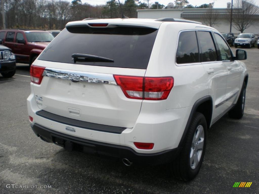 Stone White 2011 Jeep Grand Cherokee Laredo X Package 4x4 Exterior Photo #48297868