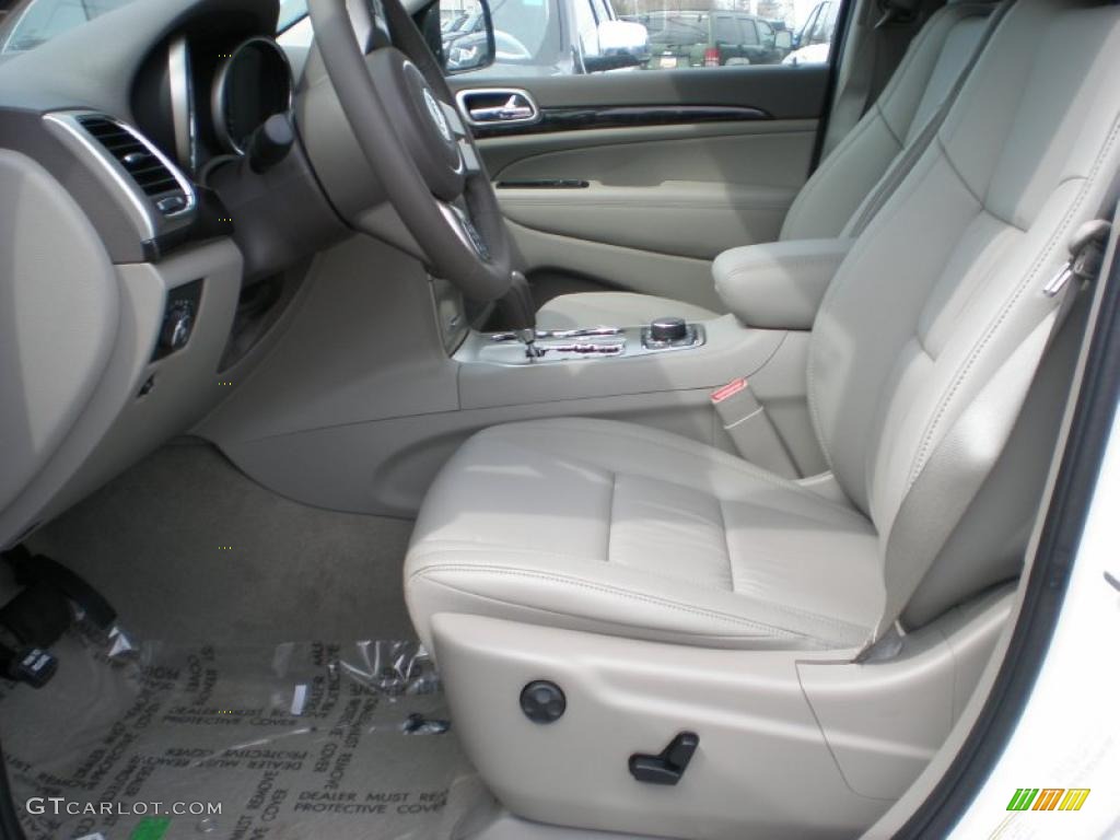 Dark Graystone/Medium Graystone Interior 2011 Jeep Grand Cherokee Laredo X Package 4x4 Photo #48297901
