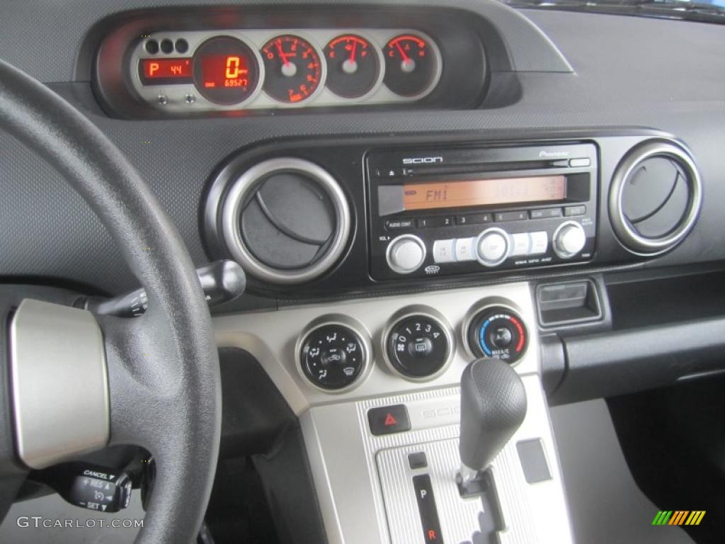 2008 Scion xB Standard xB Model Controls Photo #48299905