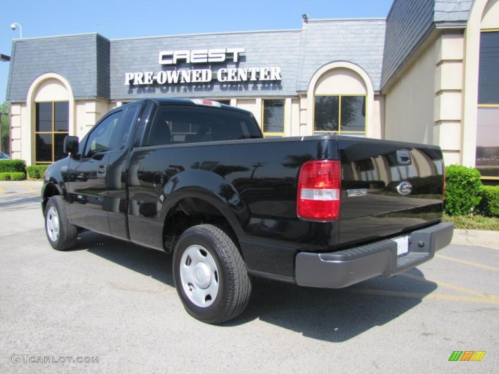 2006 F150 XL Regular Cab - Black / Medium Flint photo #5