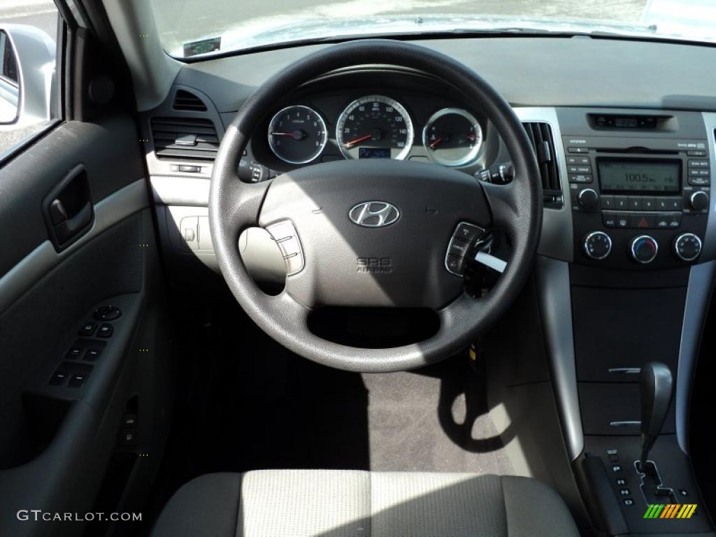 2010 Sonata GLS - Radiant Silver / Gray photo #24