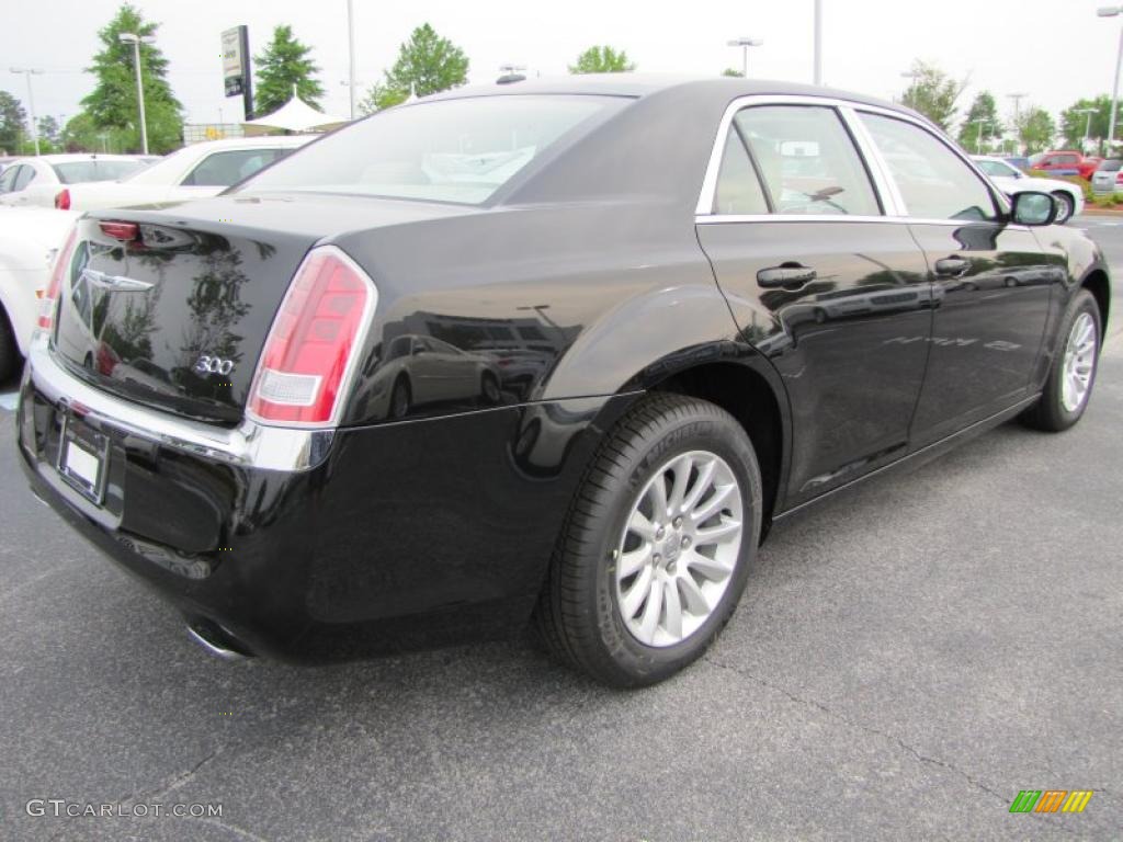 Brilliant Black Crystal Pearl 2011 Chrysler 300 Standard 300 Model Exterior Photo #48301693