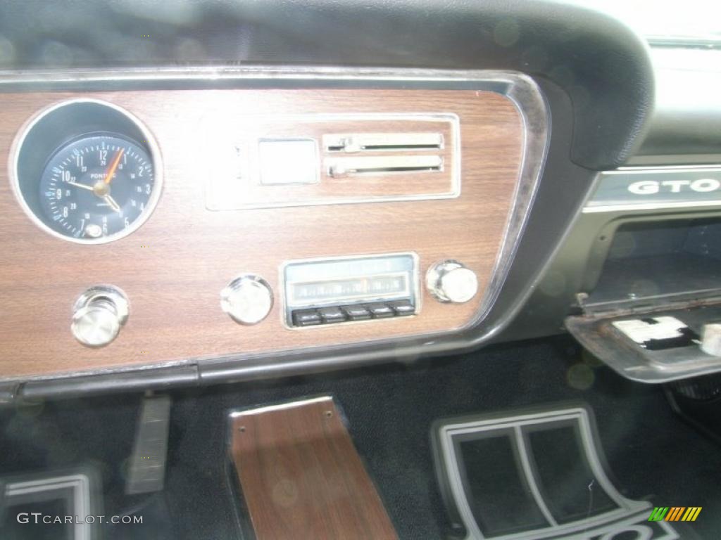 1967 Pontiac GTO 2 Door Sport Coupe Controls Photos