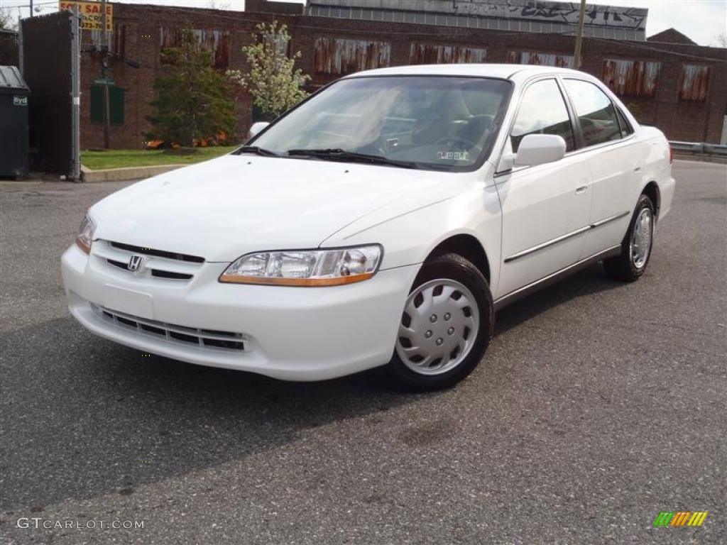 1999 Accord LX Sedan - Taffeta White / Tan photo #2