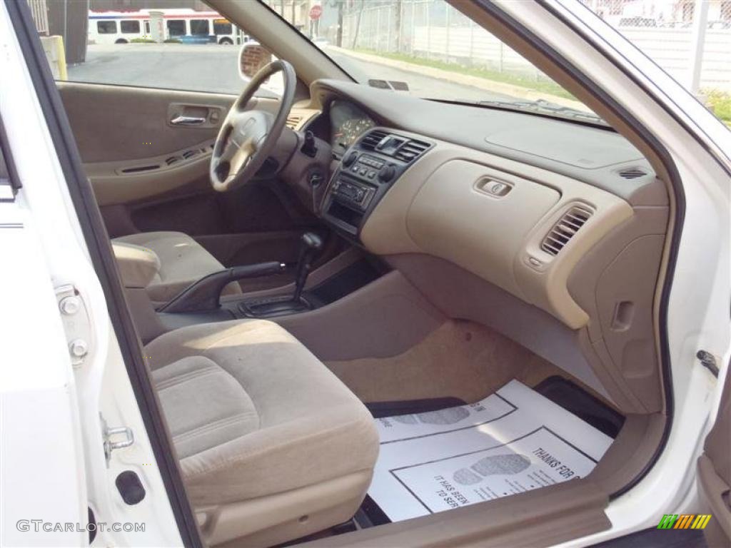 1999 Accord LX Sedan - Taffeta White / Tan photo #31