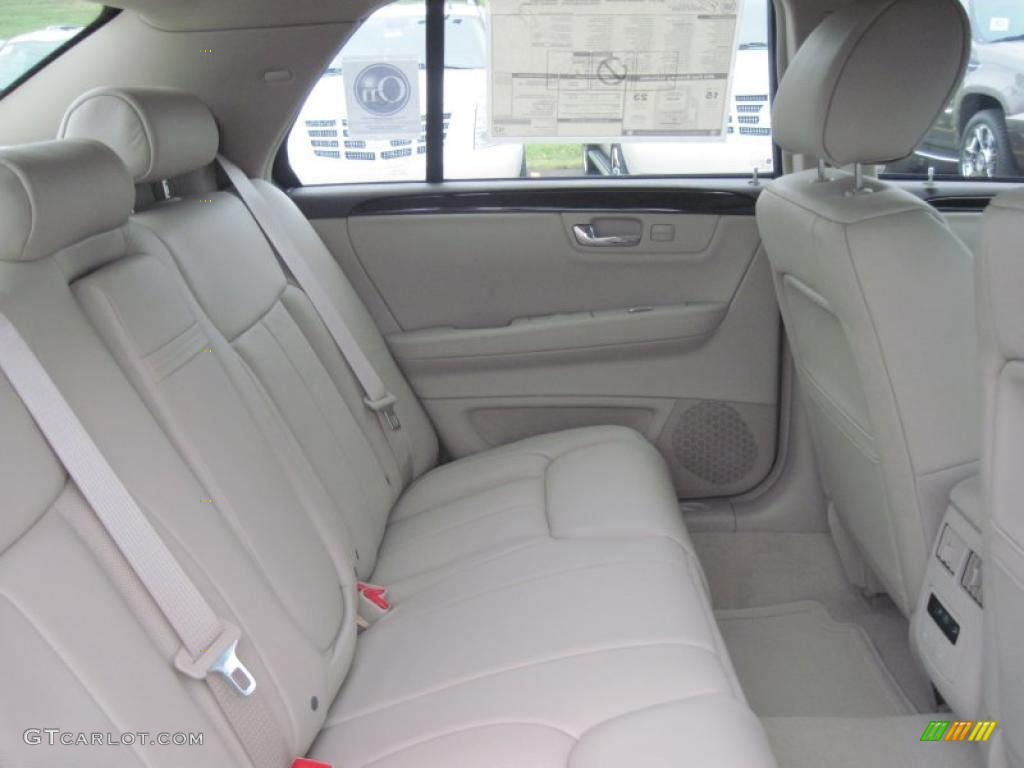 Shale/Cocoa Accents Interior 2011 Cadillac DTS Premium Photo #48305653