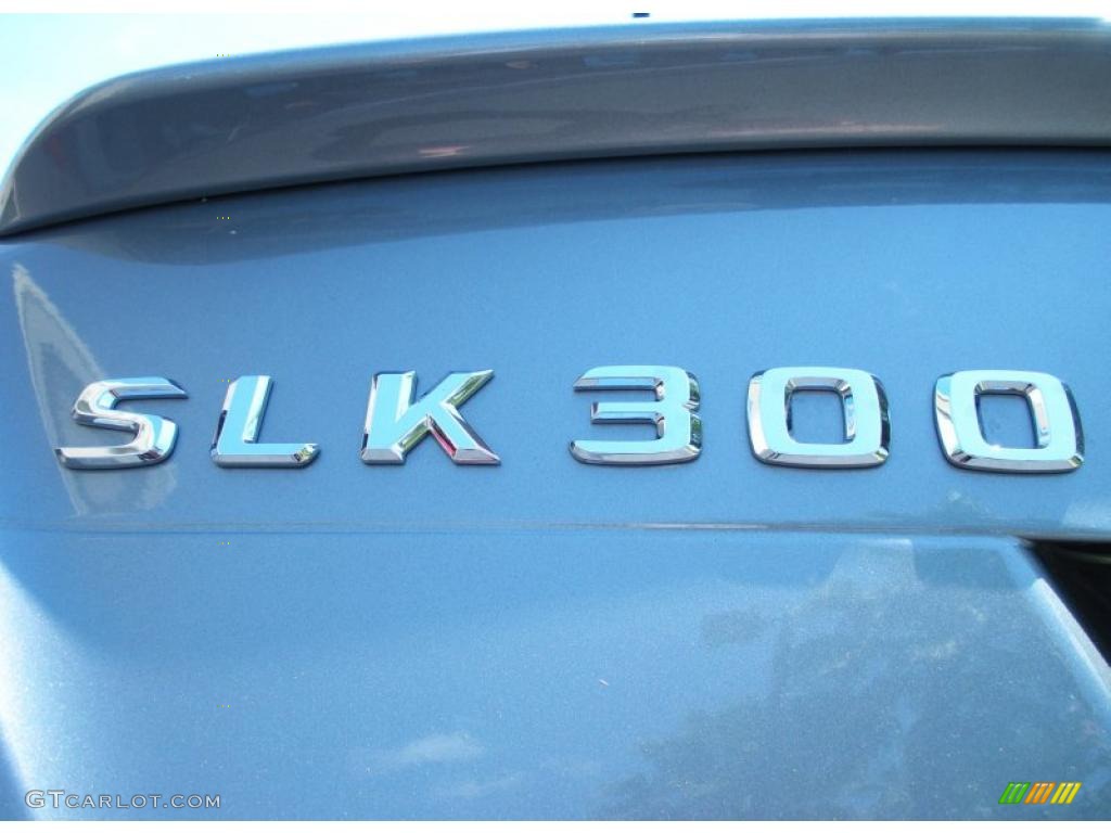 2010 Mercedes-Benz SLK 300 Roadster Marks and Logos Photos