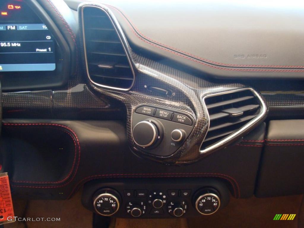 2010 Ferrari 458 Italia Controls Photo #48310138