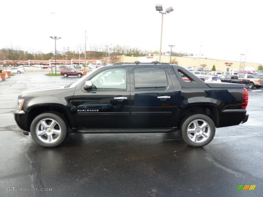 Black 2011 Chevrolet Avalanche LS 4x4 Exterior Photo #48312175