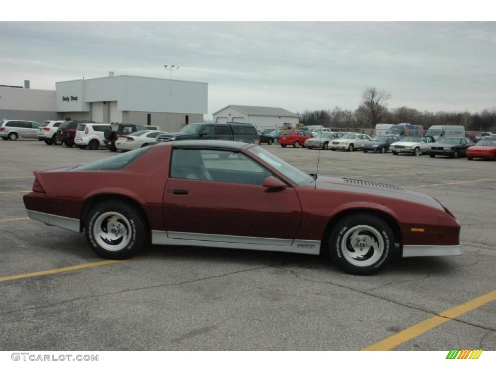 1986 Camaro Z28 Coupe - Dark Red Metallic / Gray photo #10