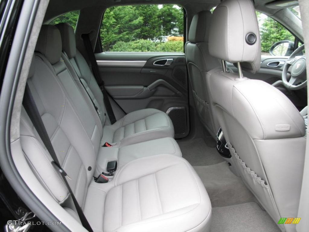 Platinum Grey Interior 2011 Porsche Cayenne Turbo Photo #48312676