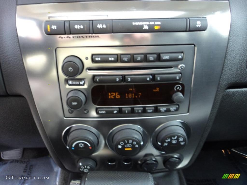 2007 Hummer H3 X Controls Photo #48313099
